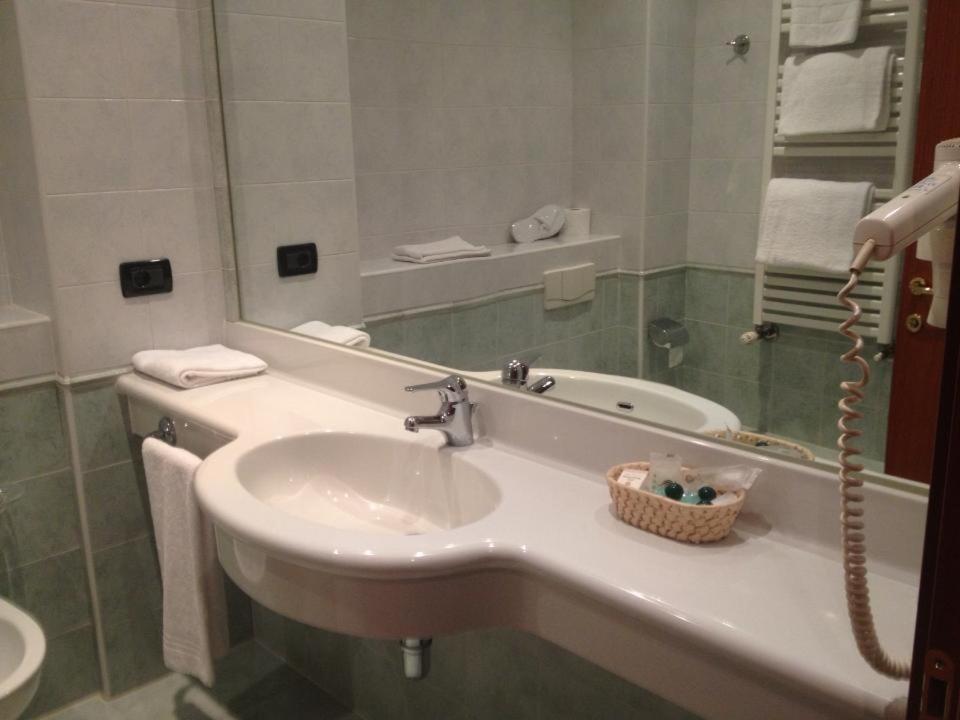 Vecchia Brianza Hotel Seveso Room photo